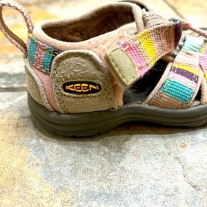 Keen toddler Sandals shoes pink size 5 Girls